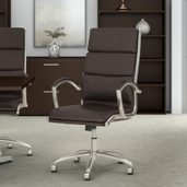 صندلی ميز کنفرانس با طراحی مدرن و ساده به رنگ قهوه ای و بدنه طوسی رنگ.