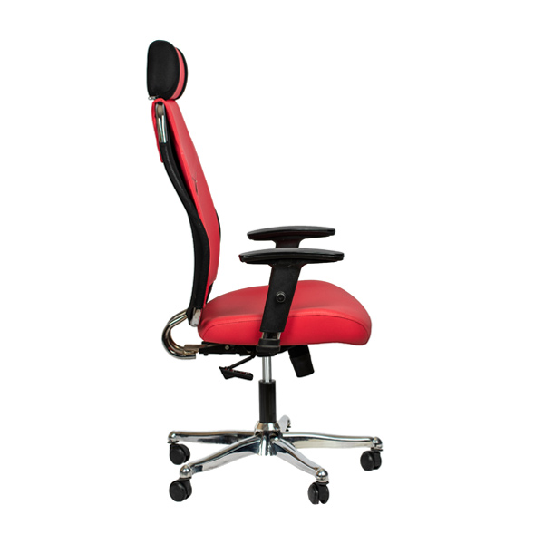 صندلی کارمندی بی 750 با رنگ های قرمز و مشکی از نمای بغل در پس زمينه سفيد.