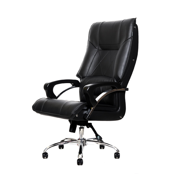 صندلی مديريت ام 9001 وارنا به رنگ مشکی با طراحی ساده در پس زمينه سفيد.