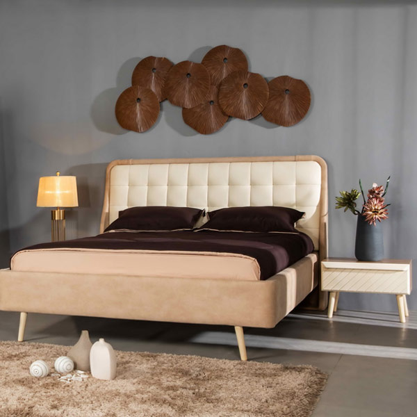 سرويس خواب مدرن و شيک مدل 191 به رنگ کرمی که تختخواب و پاتختی اين سرويس خواب در تصوير نمايان هستند.