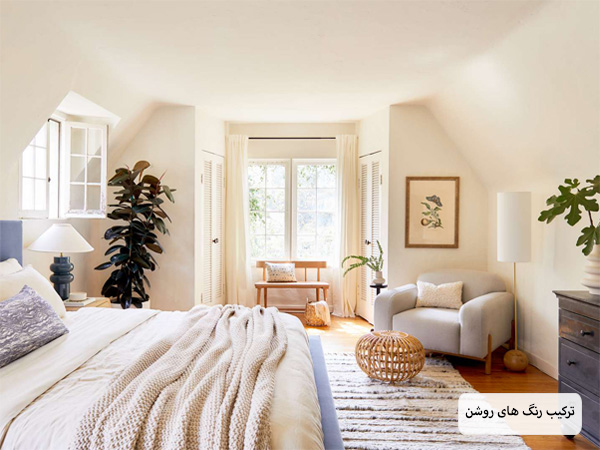 خانه ای با سقف کم ارتفاع رنگ آمیزی شده با رنگ های روشن.